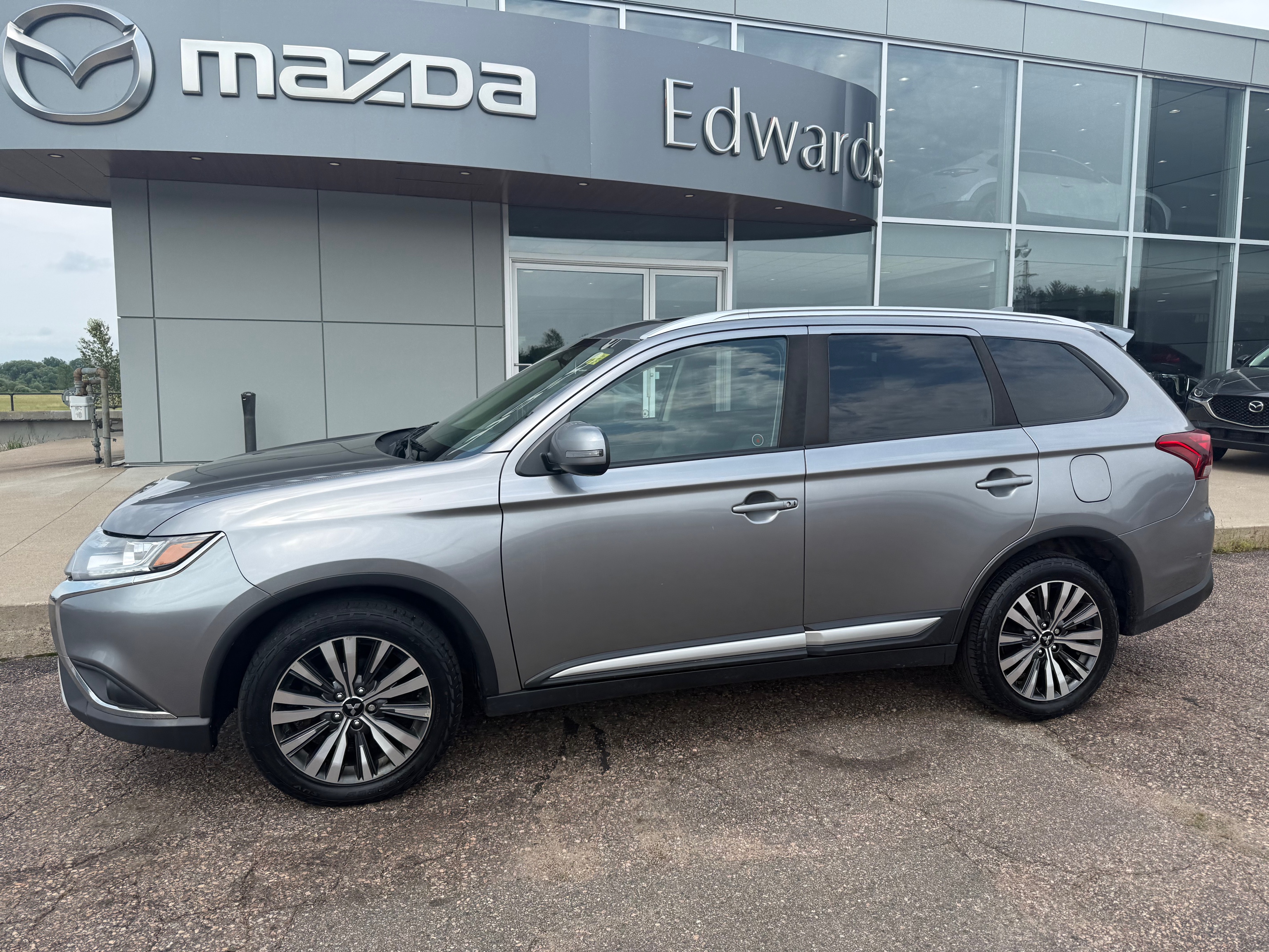2020 Mitsubishi Outlander