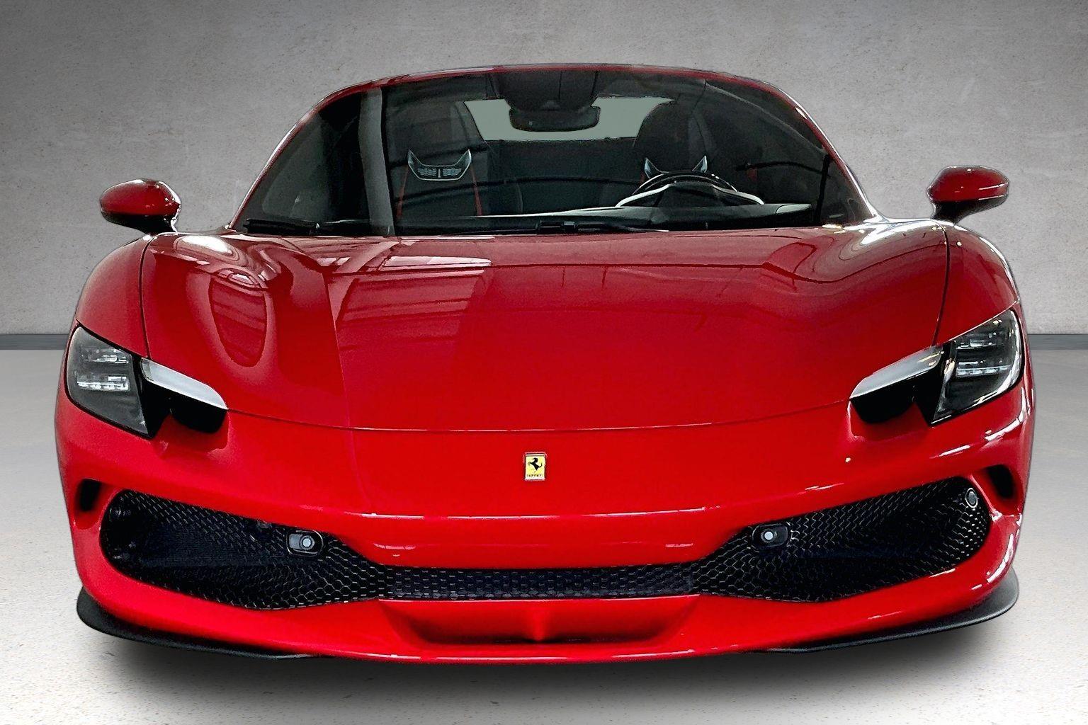 2025 Ferrari 296 GTS