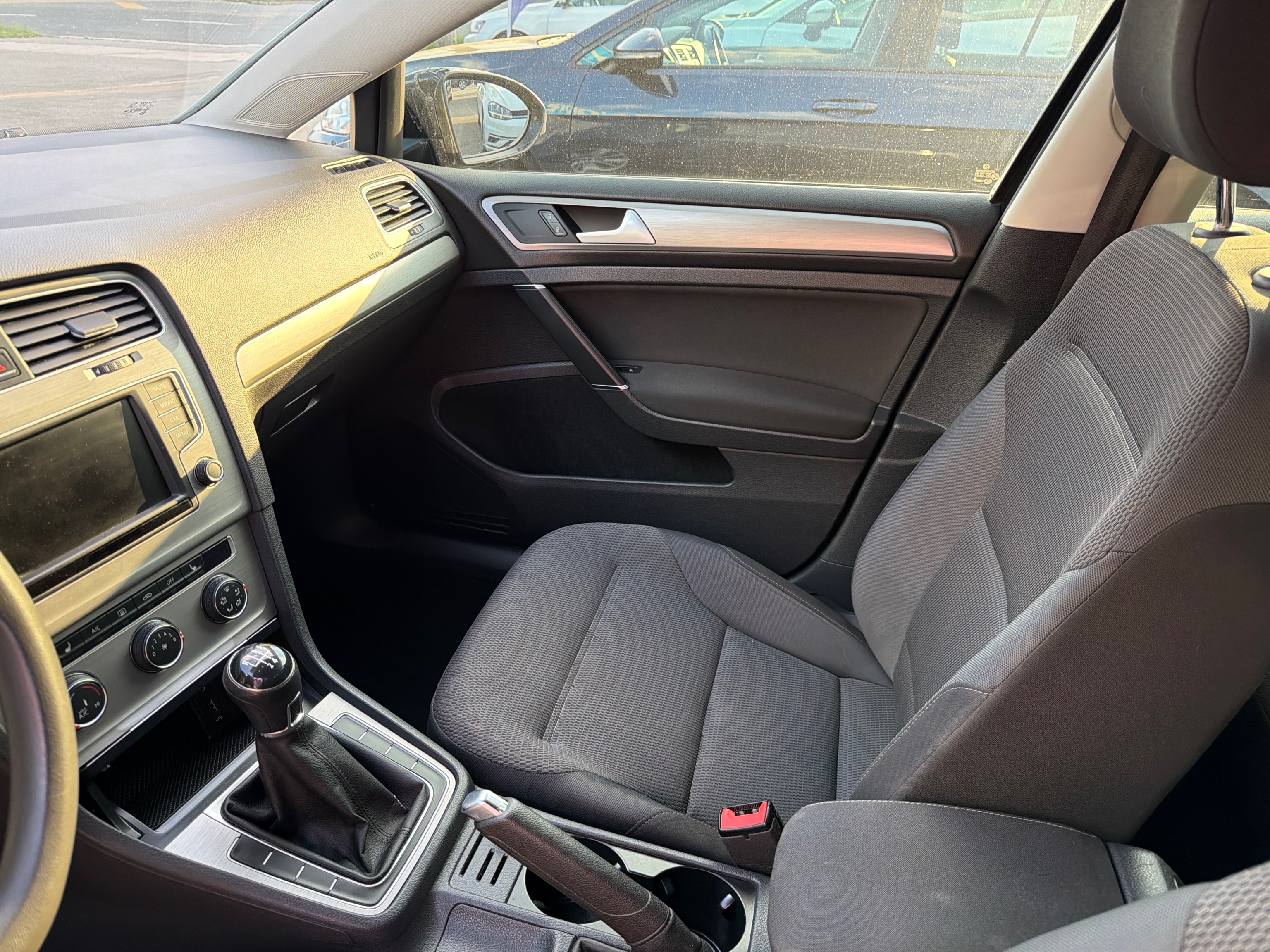 2017 Volkswagen Golf