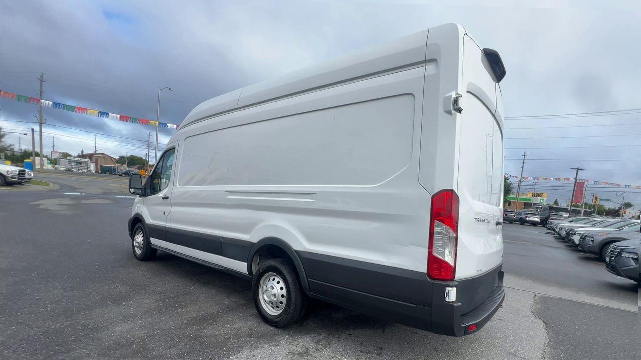 2022 Ford Transit-250 Cargo