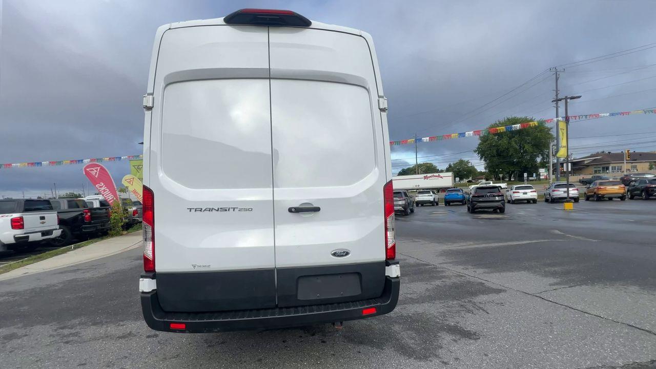 2022 Ford Transit-250 Cargo