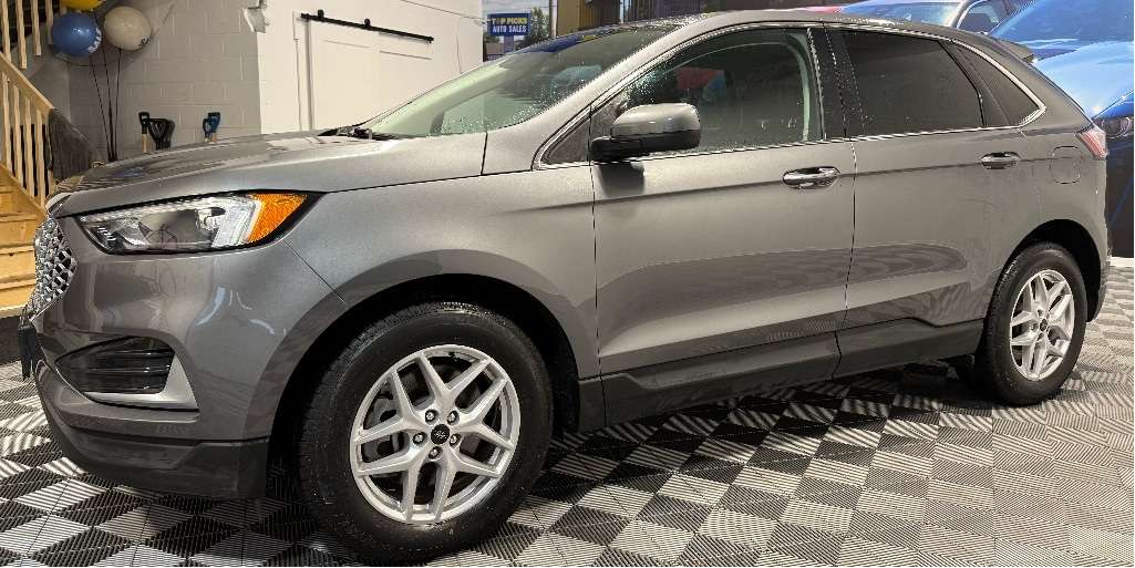 2023 Ford Edge