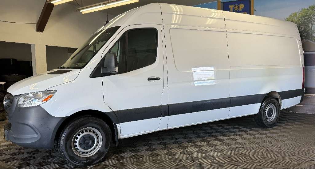 2024 Mercedes-Benz Sprinter 2500