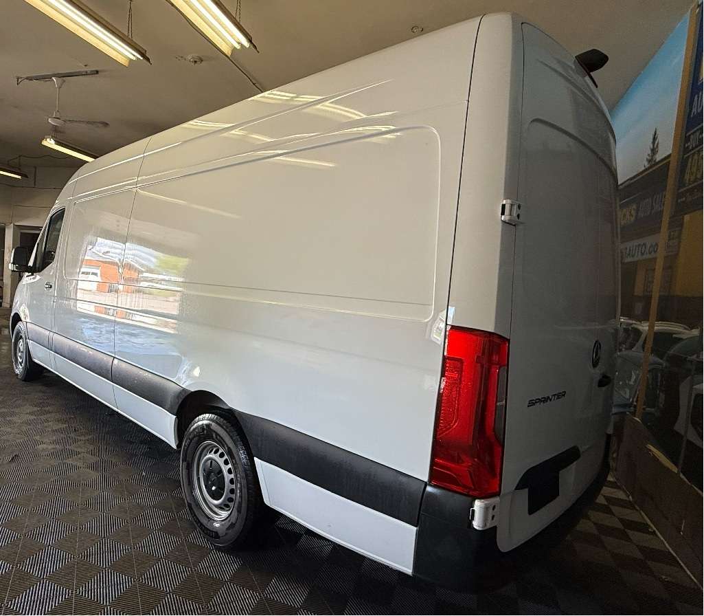 2024 Mercedes-Benz Sprinter 2500