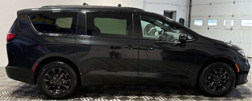 2022 Chrysler Pacifica