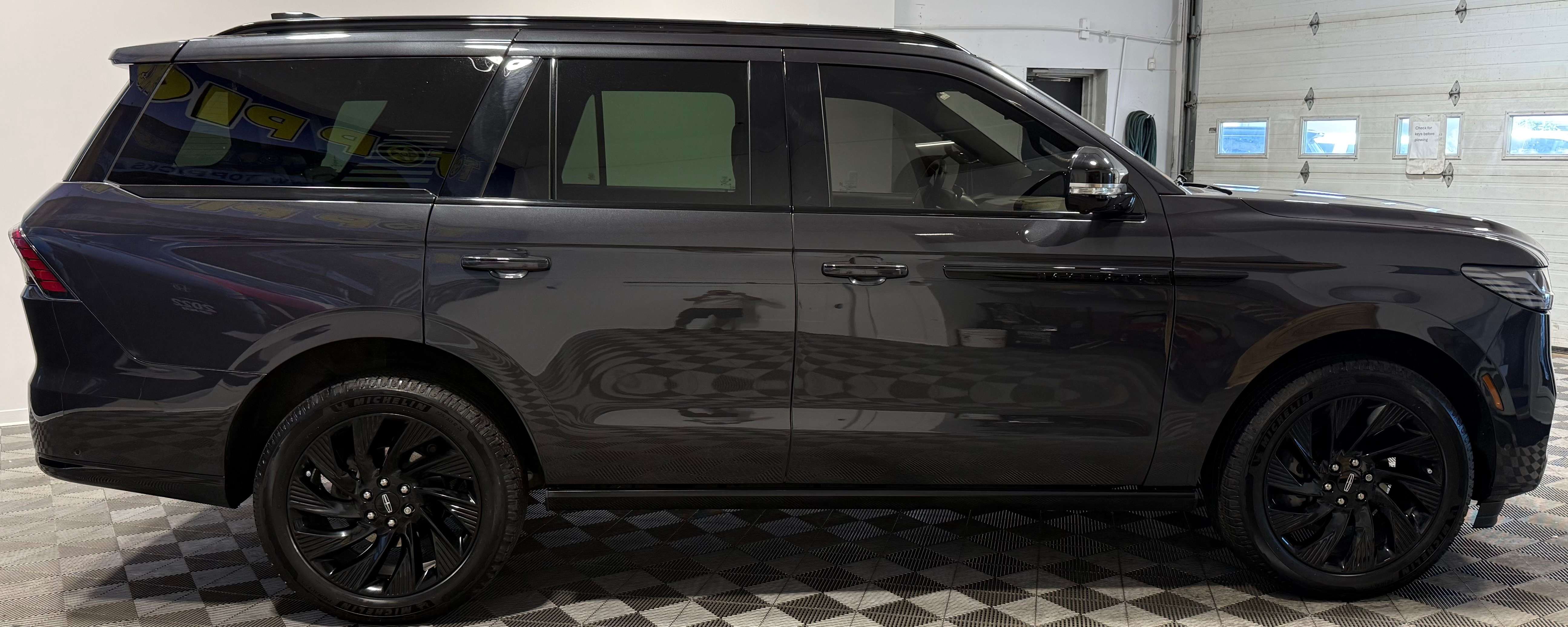 2025 Lincoln Navigator