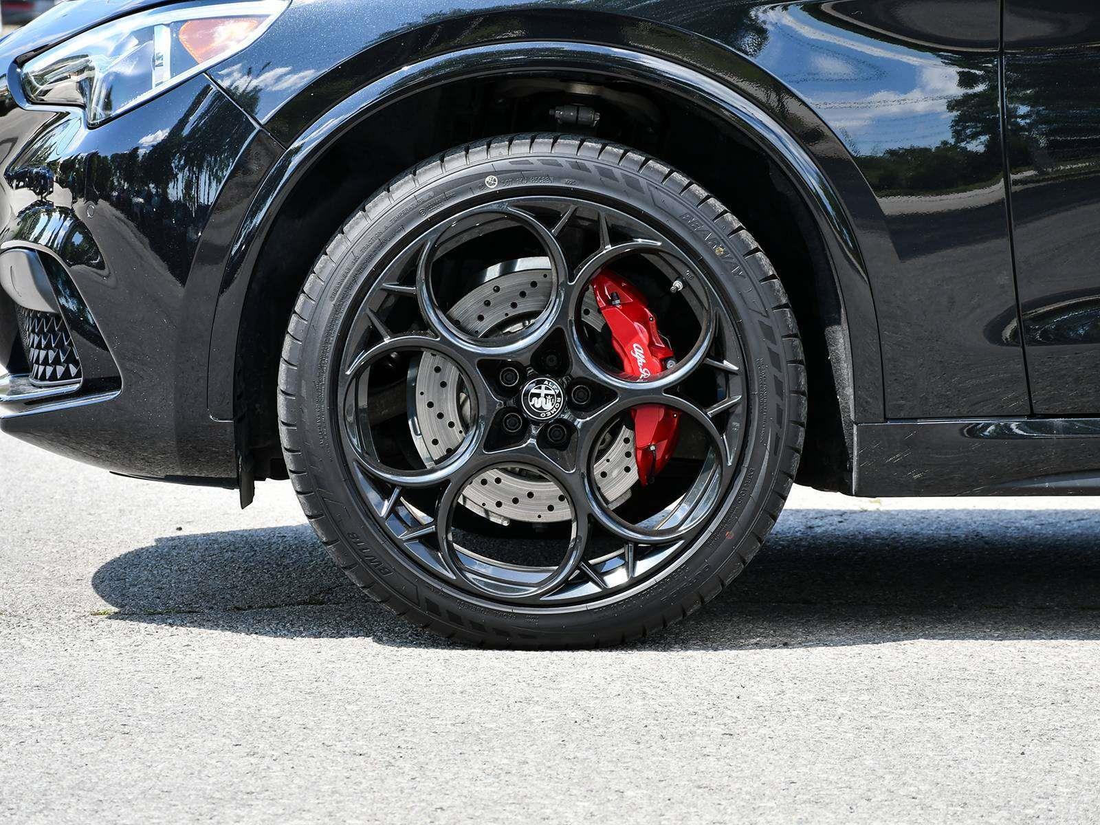 2023 Alfa Romeo Stelvio Quadrifoglio