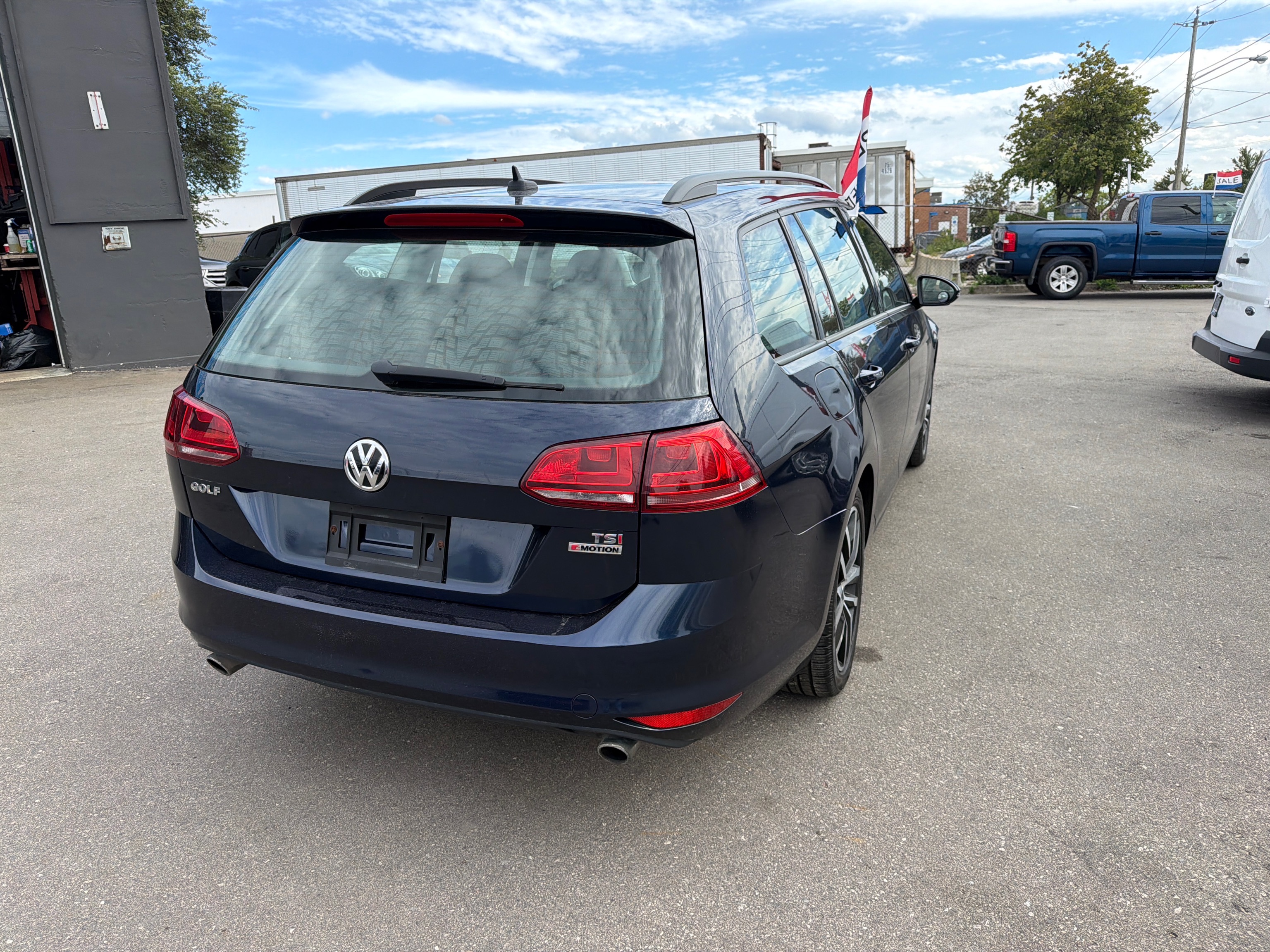 2017 Volkswagen Golf SportWagen