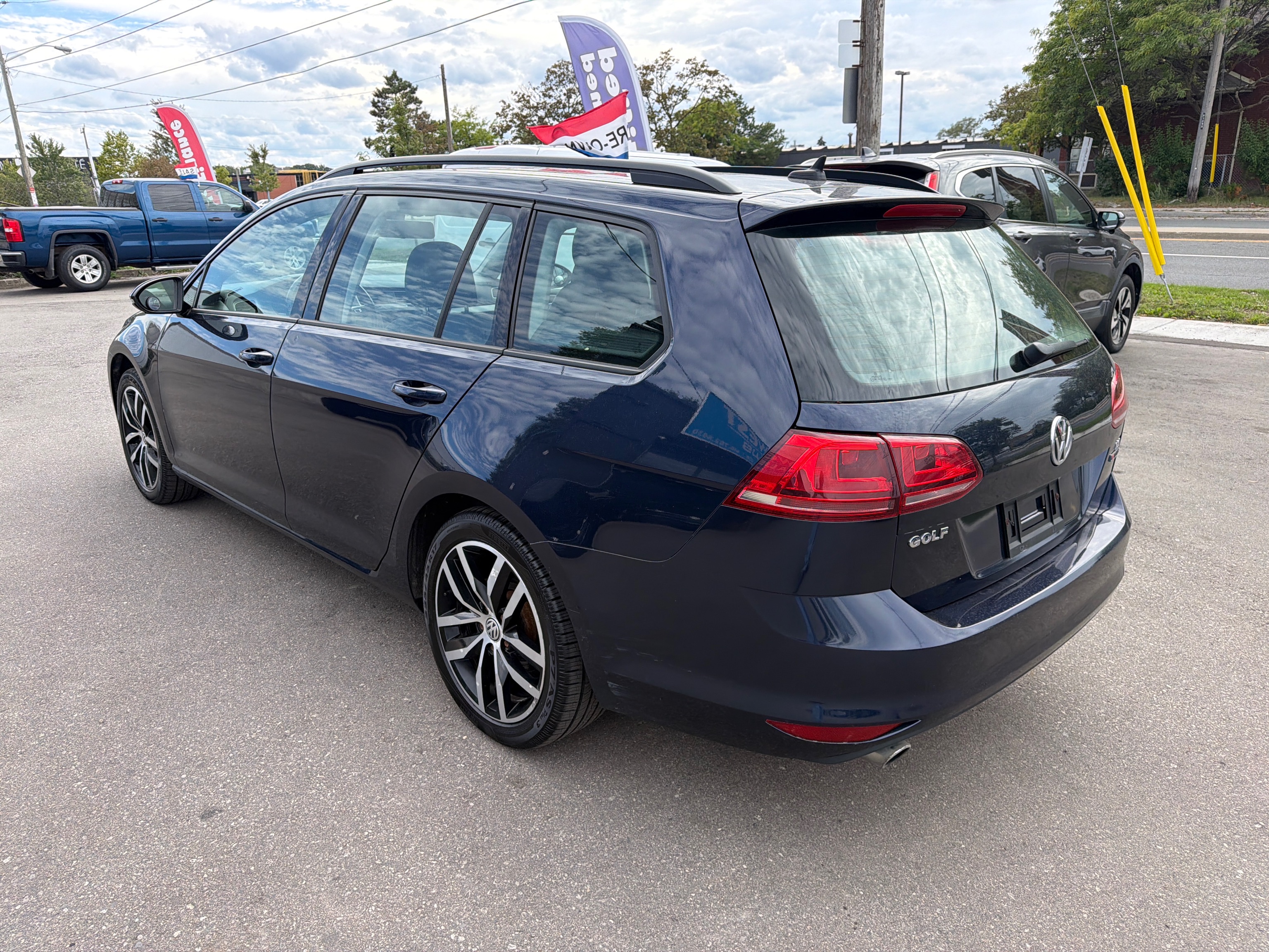 2017 Volkswagen Golf SportWagen