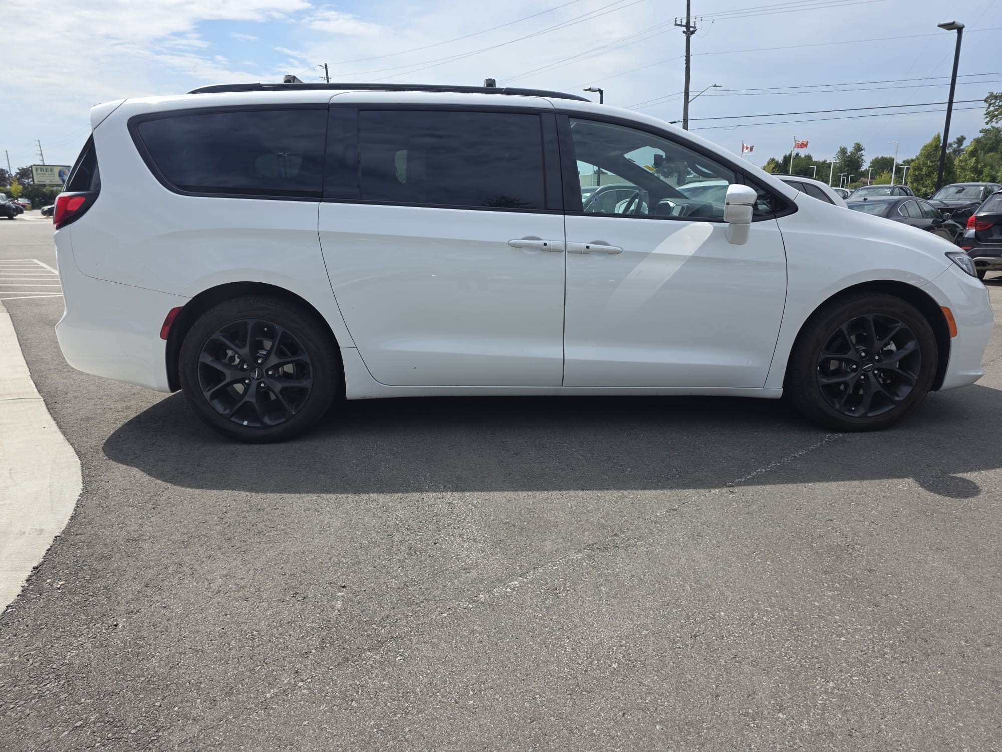 2022 Chrysler Pacifica