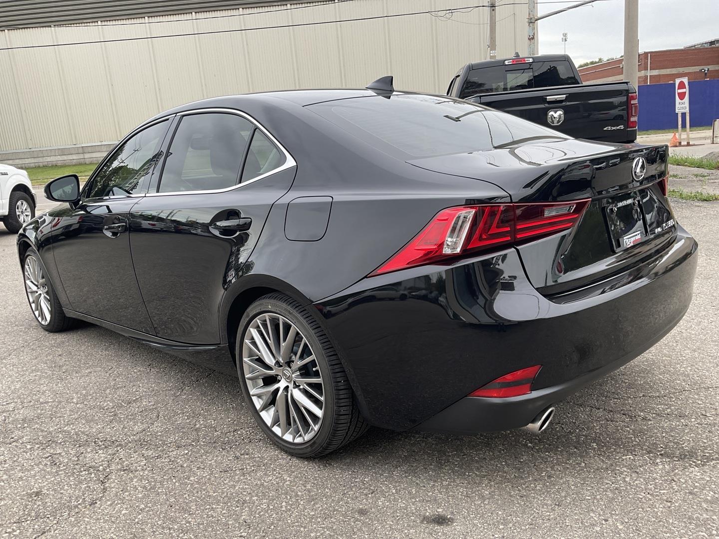 2016 Lexus IS 300
