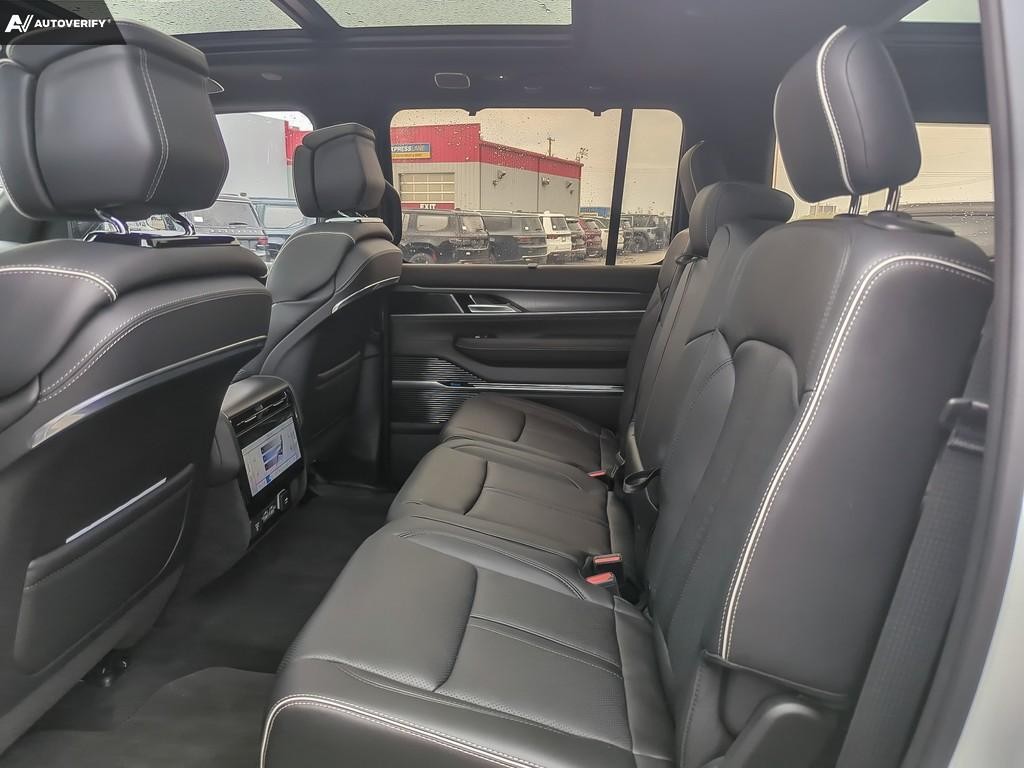 2023 Jeep Grand Wagoneer