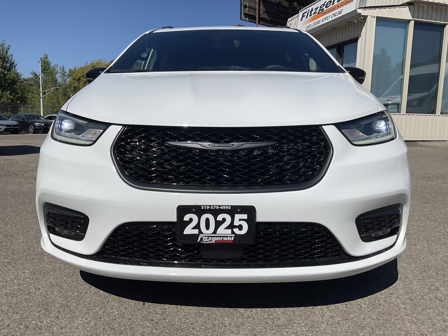 2025 Chrysler Pacifica