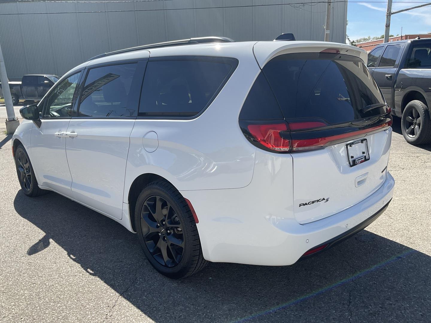 2025 Chrysler Pacifica