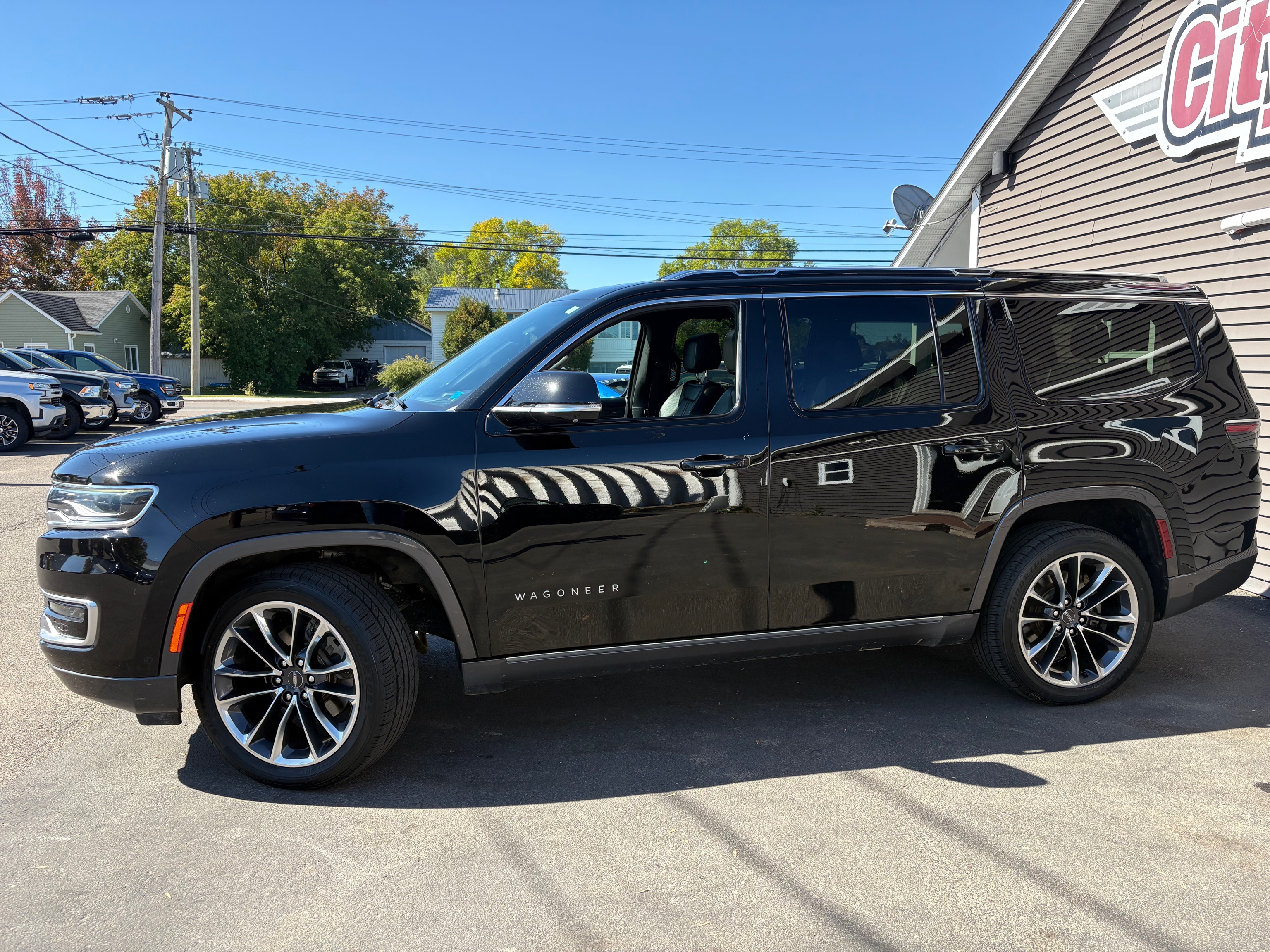 2022 Jeep Wagoneer