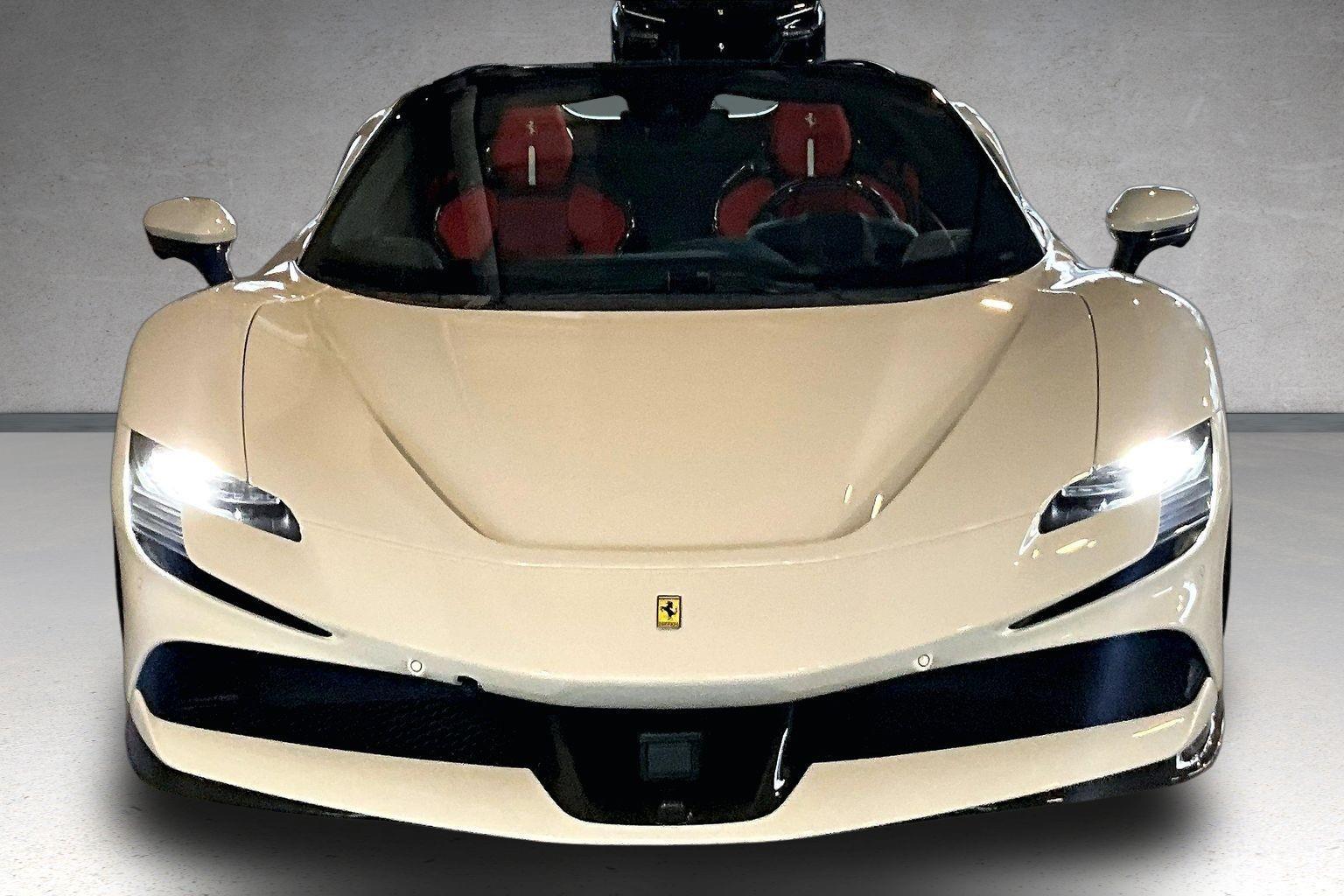 2023 Ferrari SF90 Spider