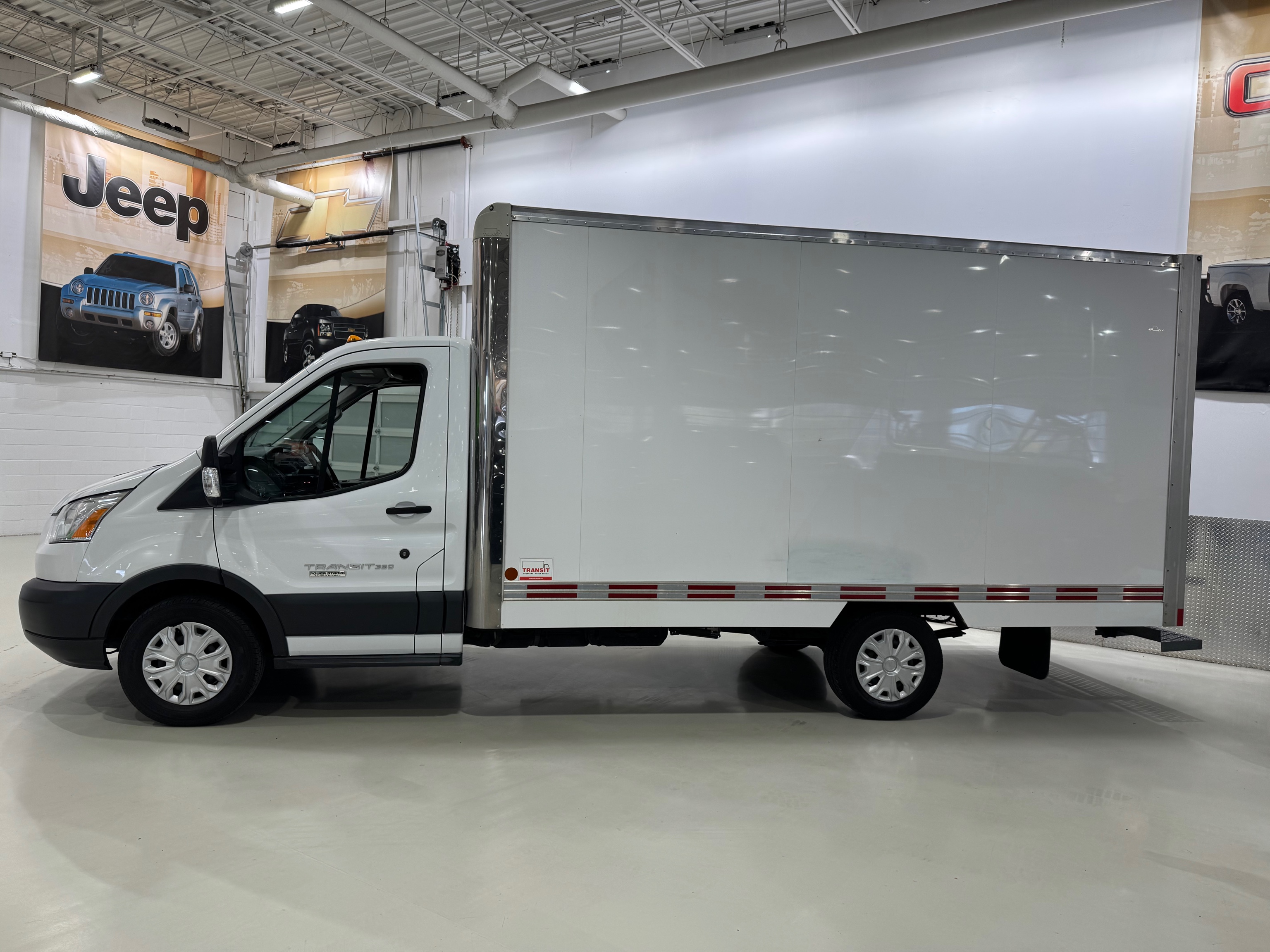 2017 Ford Transit-350 Cutaway