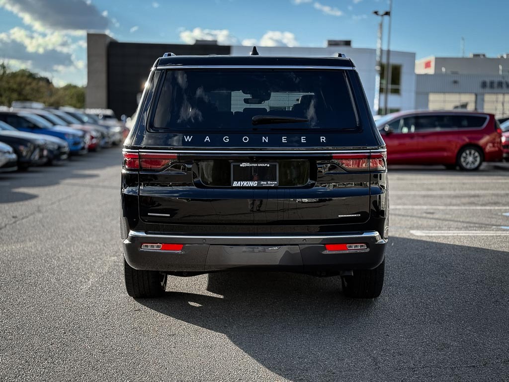 2022 Jeep Wagoneer