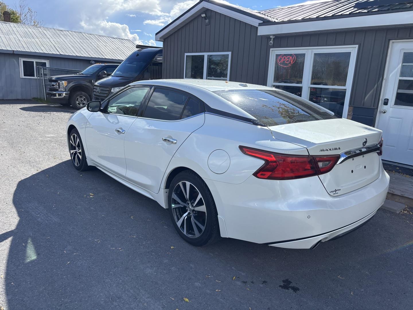 2017 Nissan Maxima