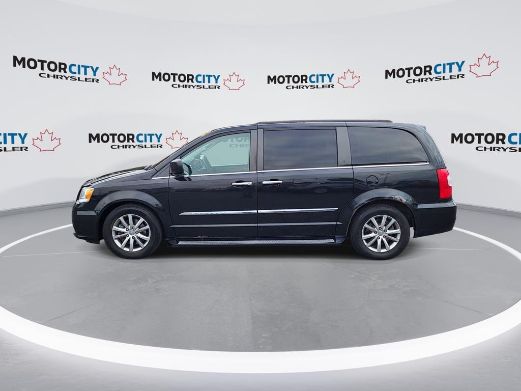 2015 Chrysler Town & Country