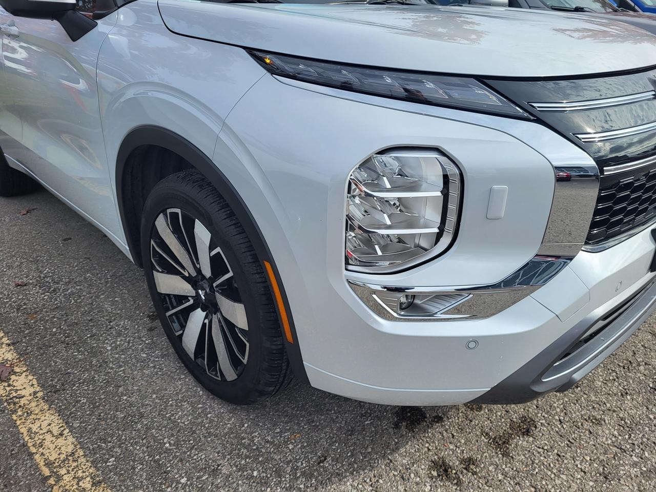 2025 Mitsubishi Outlander