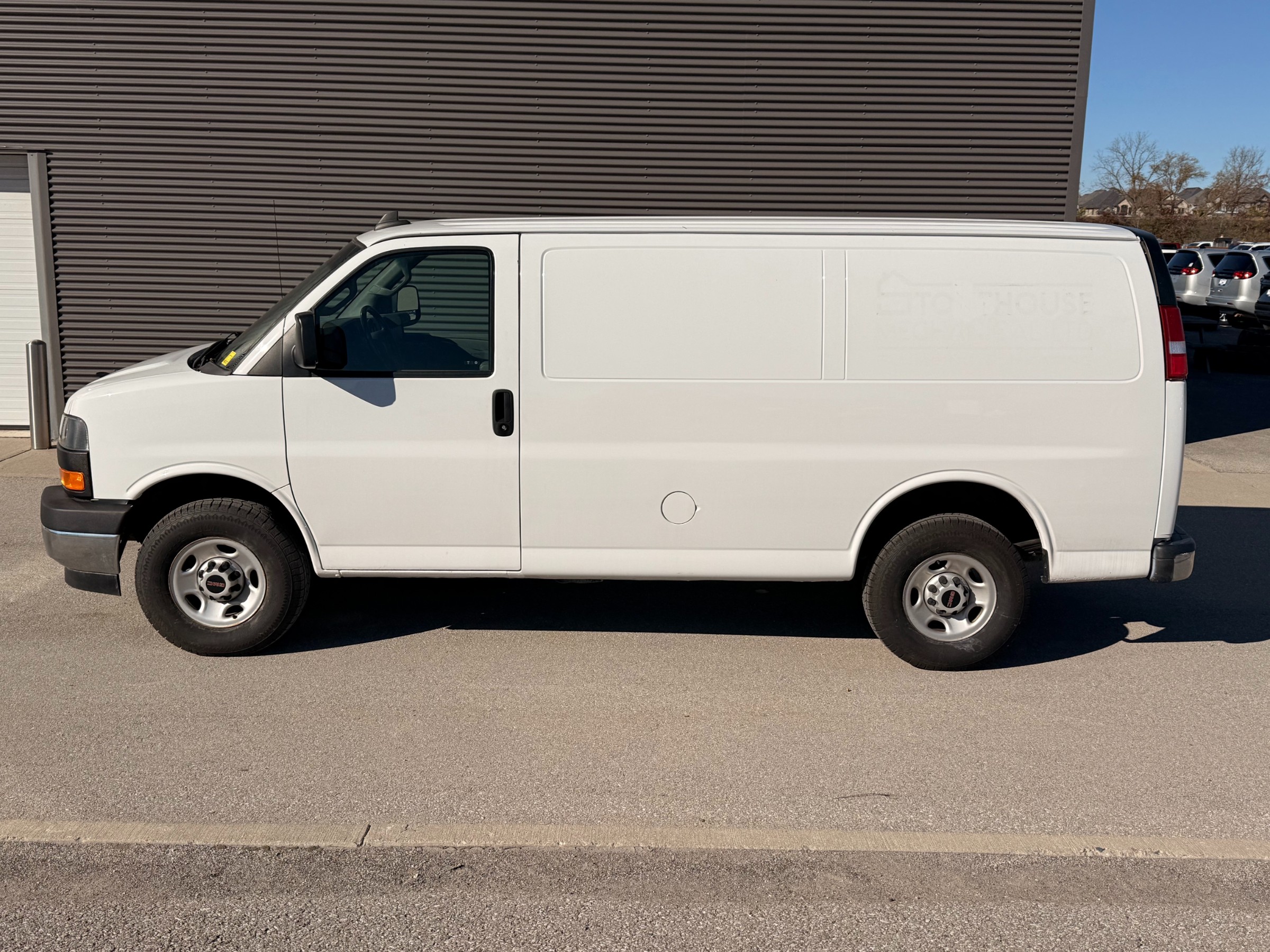 2021 GMC Savana 2500