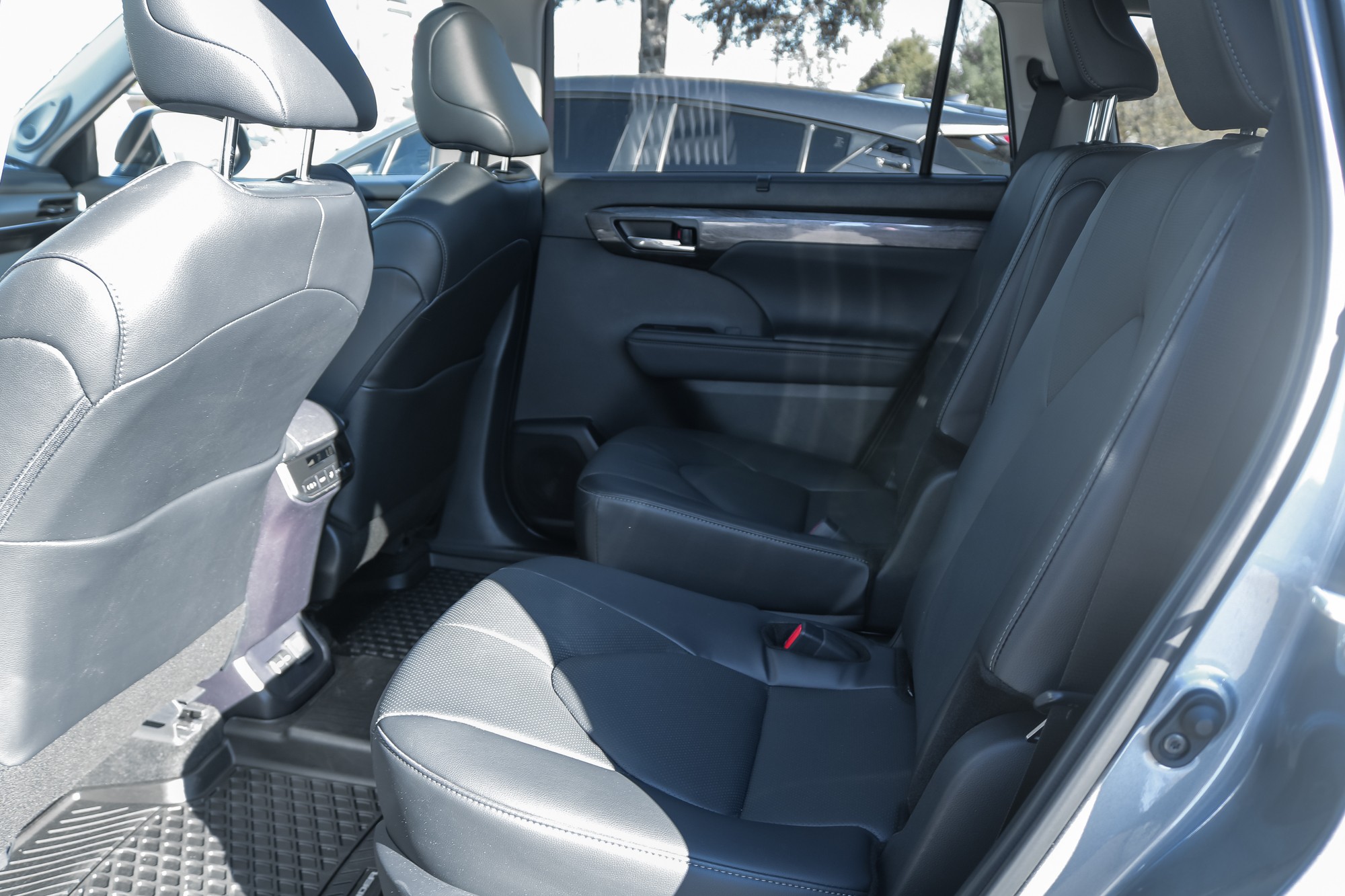 2025 Toyota Highlander Hybrid