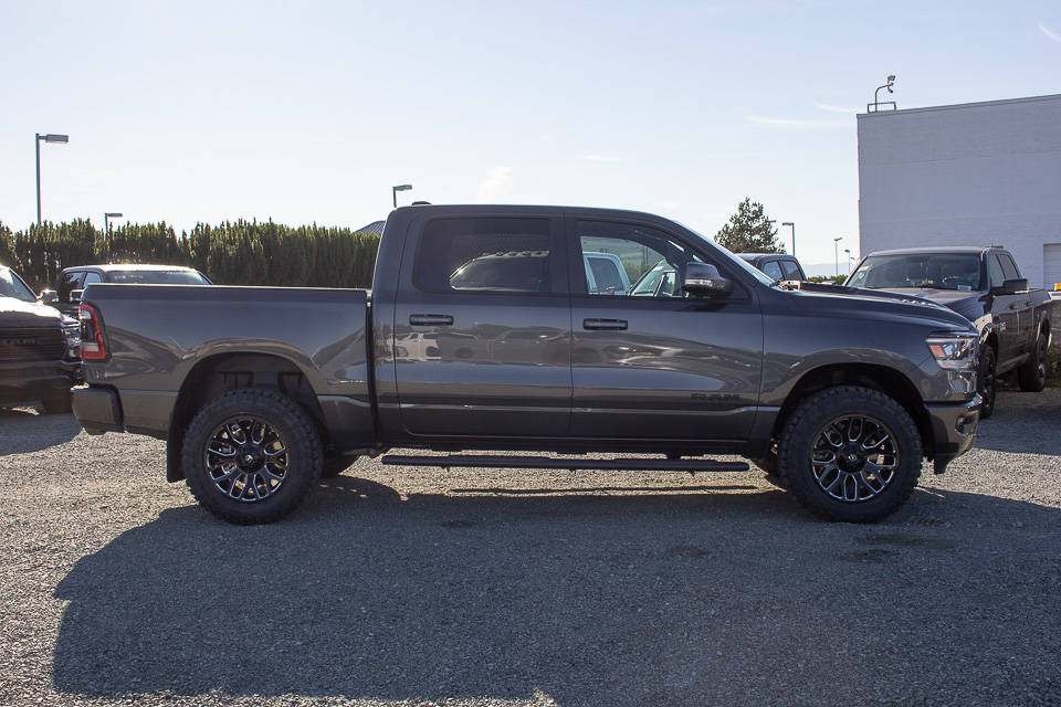 Quick Drive: Canadian 2019 Ram 1500 Sport with 2-Inch Mopar Lift