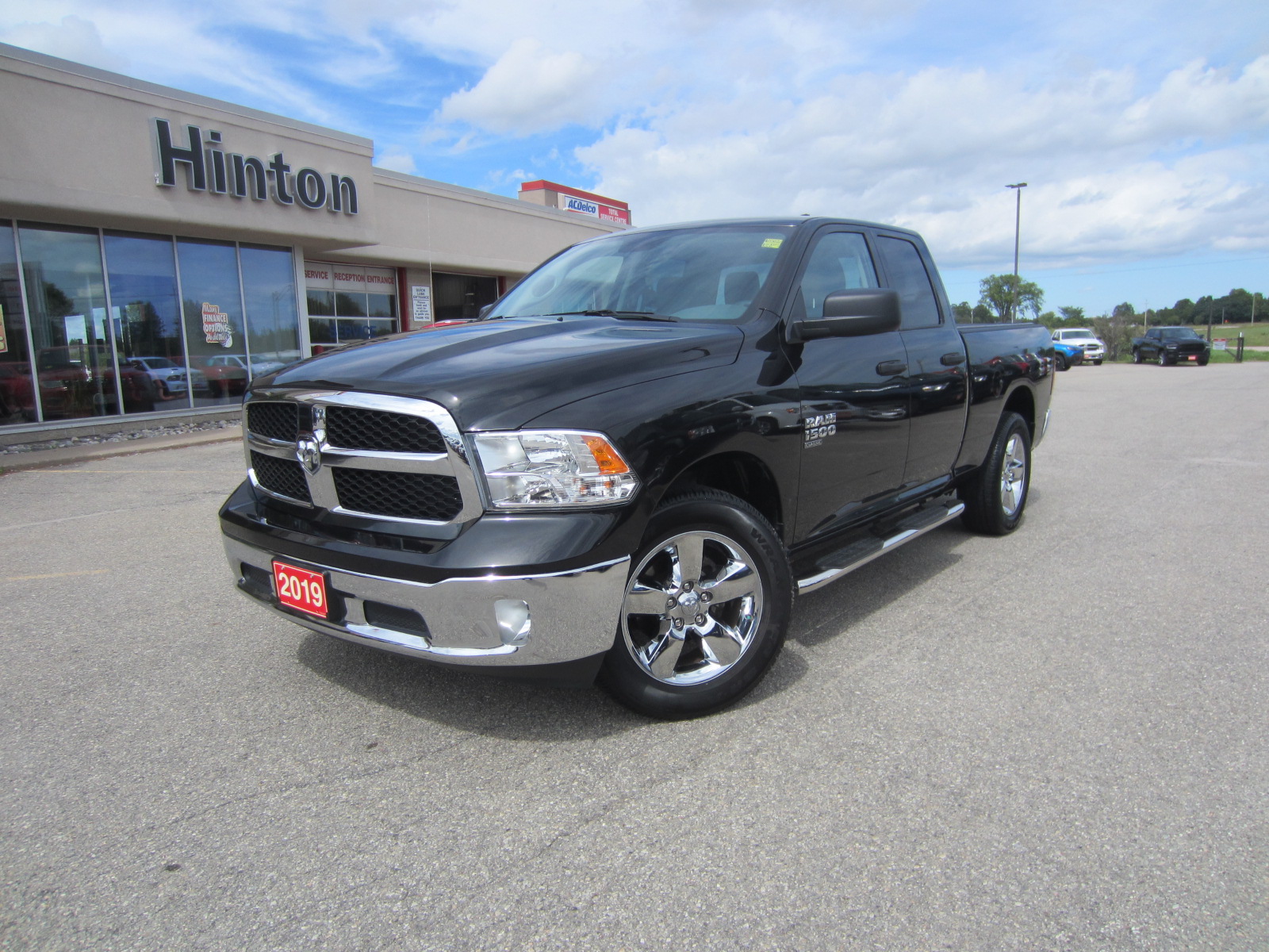 Hinton Dodge New & Used Dodge, Chrysler, Jeep Dealer Perth, ON.