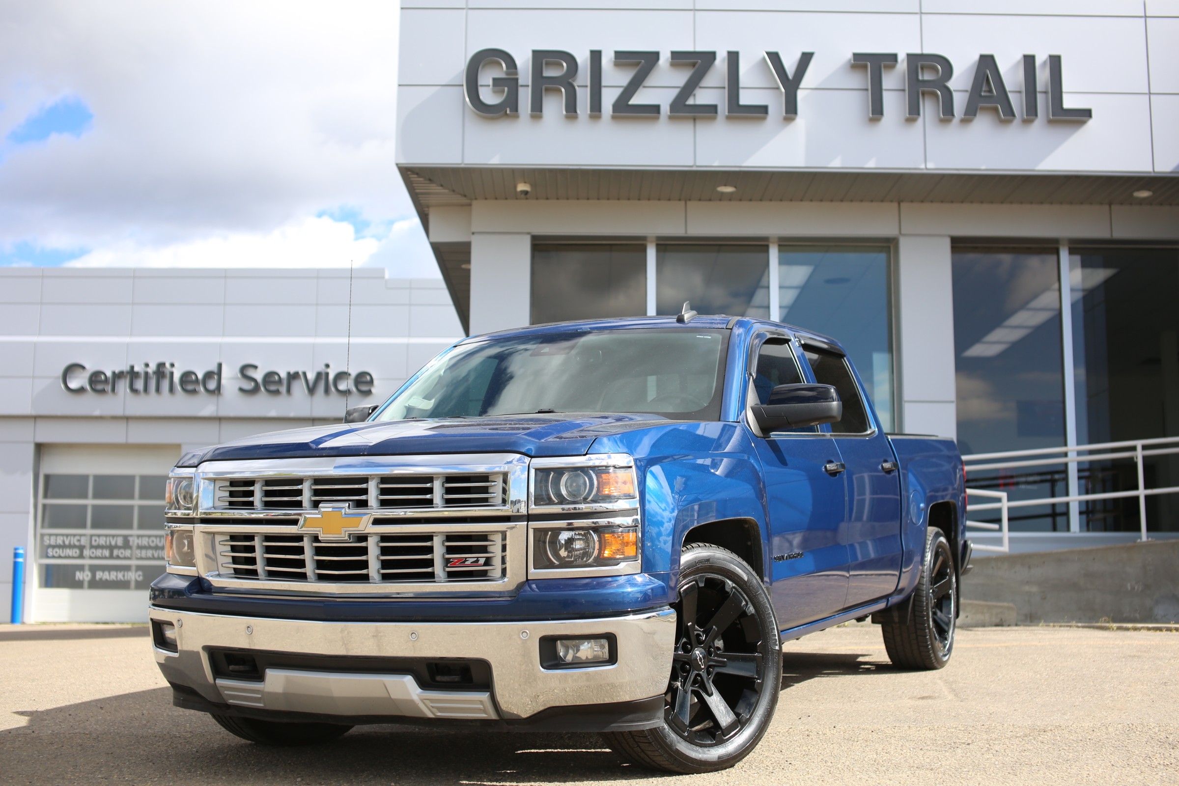 Grizzly Trail Motors New & Used GM Dealership Barrhead, AB