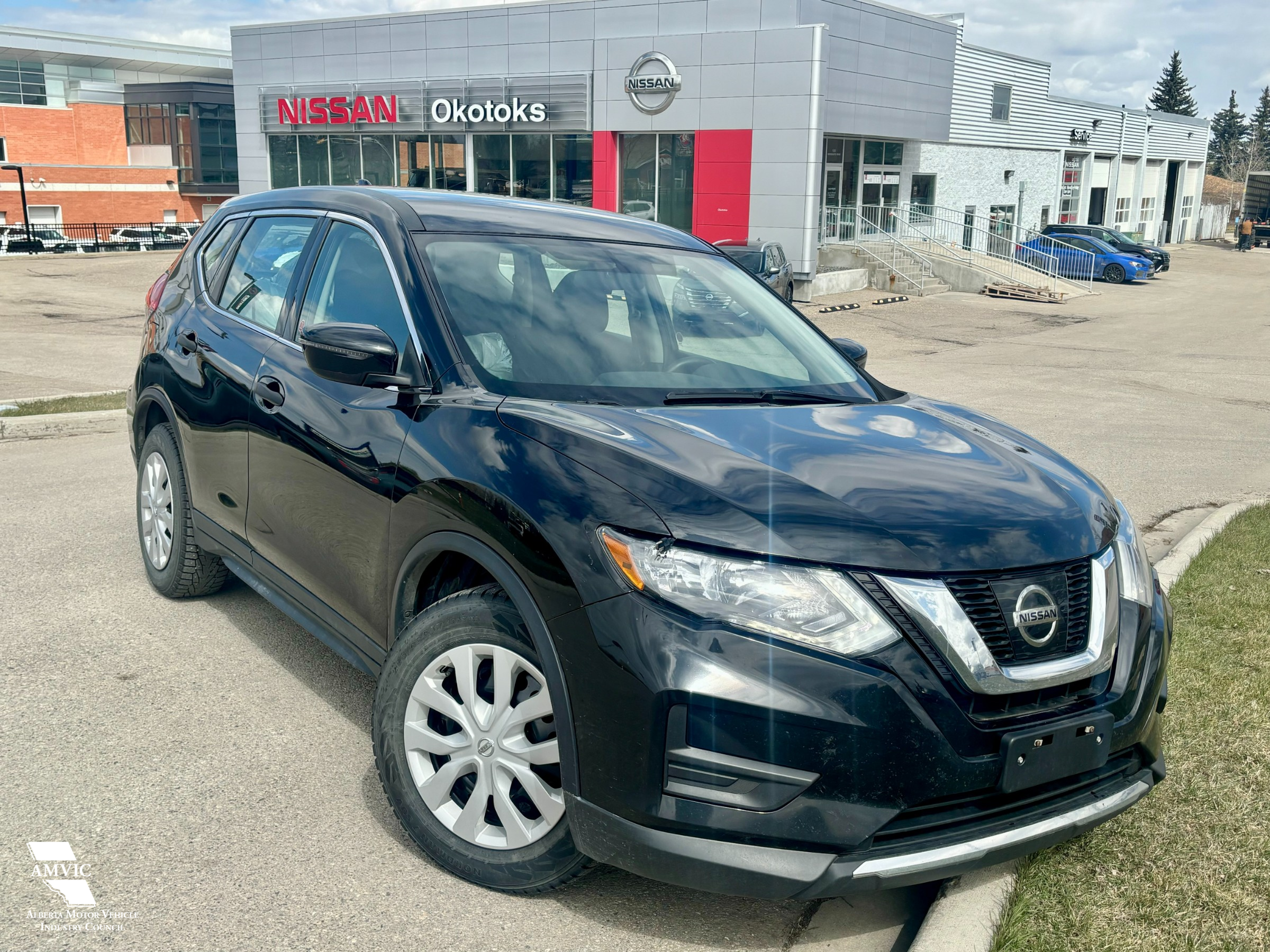 2017 Nissan Rogue S (Stk: 14493) in Okotoks - Image 1 of 15