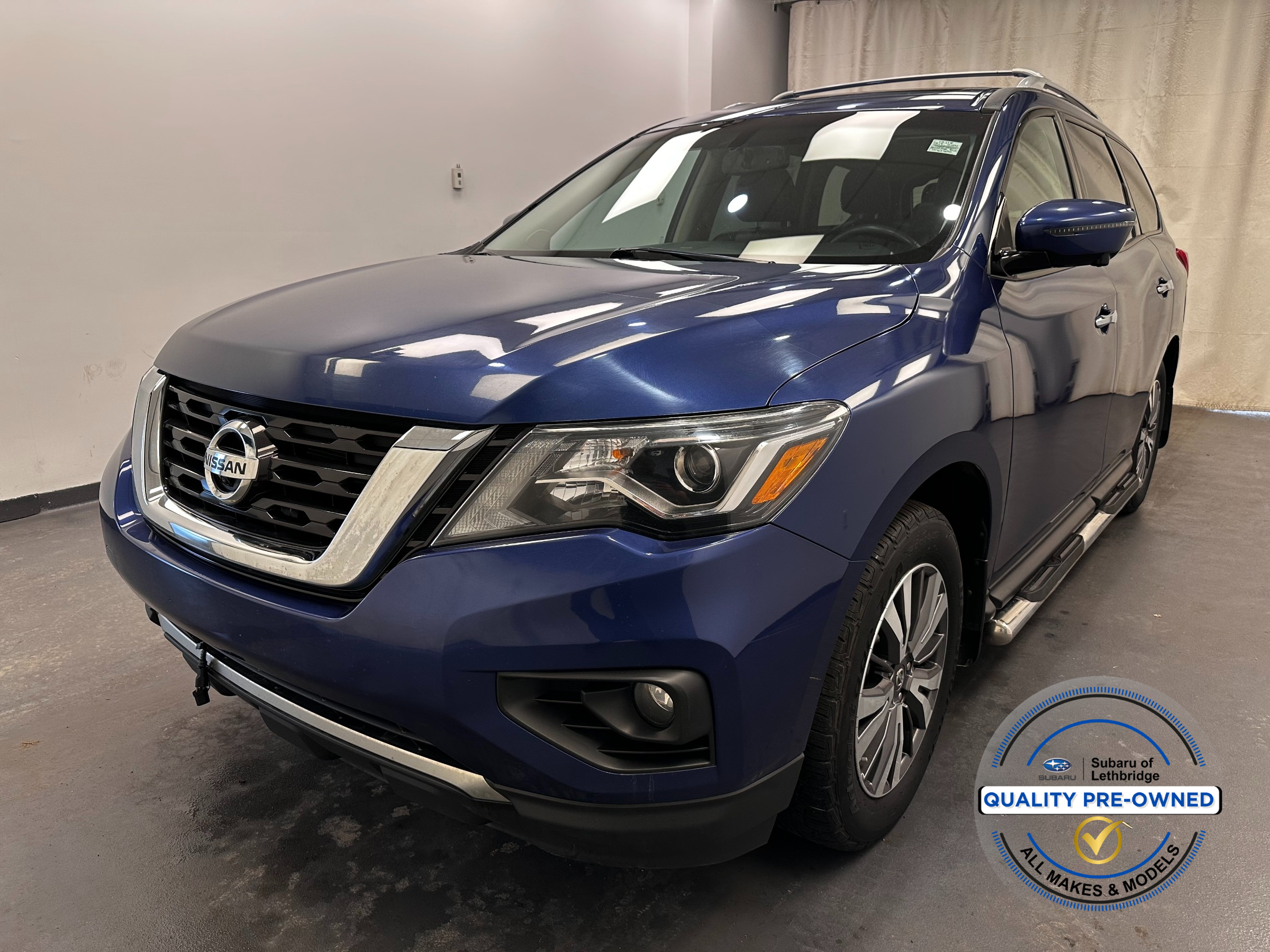 2017 Nissan Pathfinder (Stk: 268550) in Lethbridge - Image 1 of 23