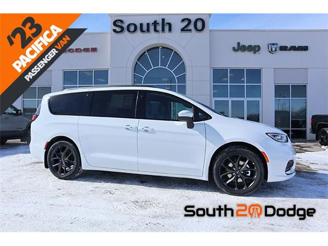 2023 Chrysler Pacifica Touring-L (Stk: 23099) in Humboldt - Image 1 of 39