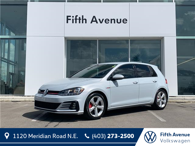 2018 Volkswagen Golf GTI 5-Door (Stk: 3915) in Calgary - Image 1 of 37