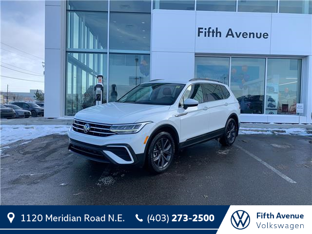 2023 Volkswagen Tiguan Comfortline (Stk: 24050A) in Calgary - Image 1 of 33