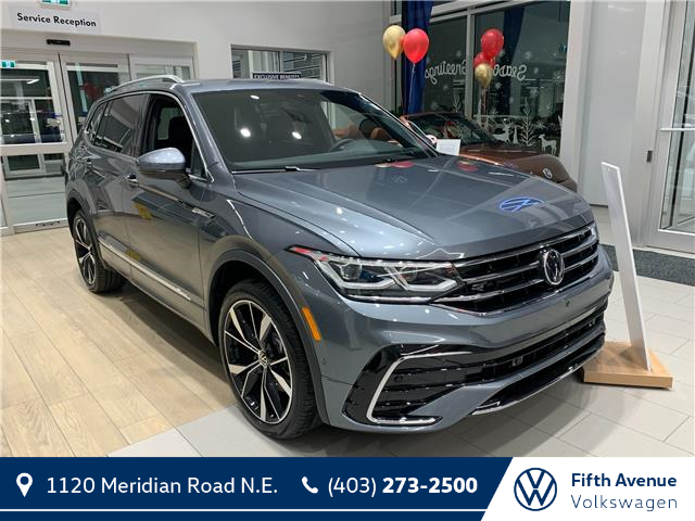 2024 Volkswagen Tiguan Highline R-Line (Stk: 24079) in Calgary - Image 1 of 17