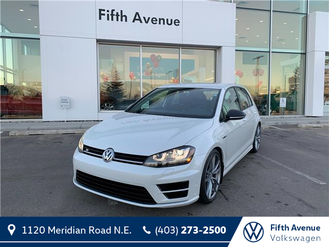 2017 Volkswagen Golf R 2.0 TSI (Stk: 3994) in Calgary - Image 1 of 31