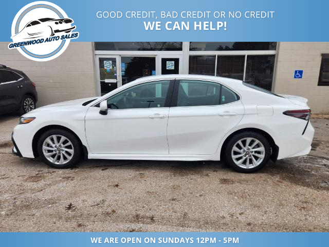 2021 Toyota Camry SE (Stk: 21-76084) in Greenwood - Image 1 of 21