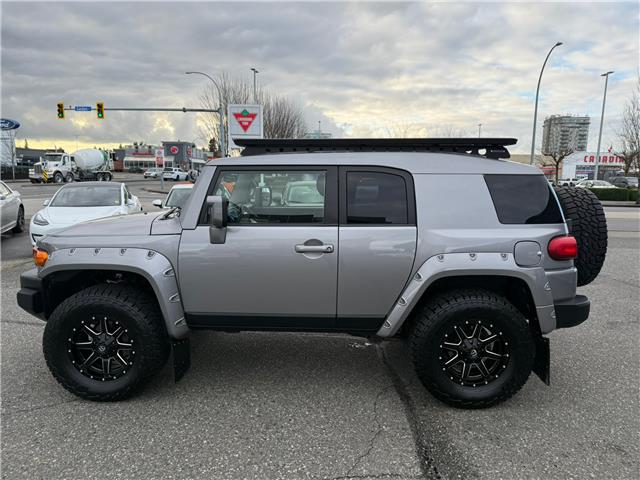 Used Toyota FJ Cruiser for Sale in Abbotsford | Windmill Auto Sales