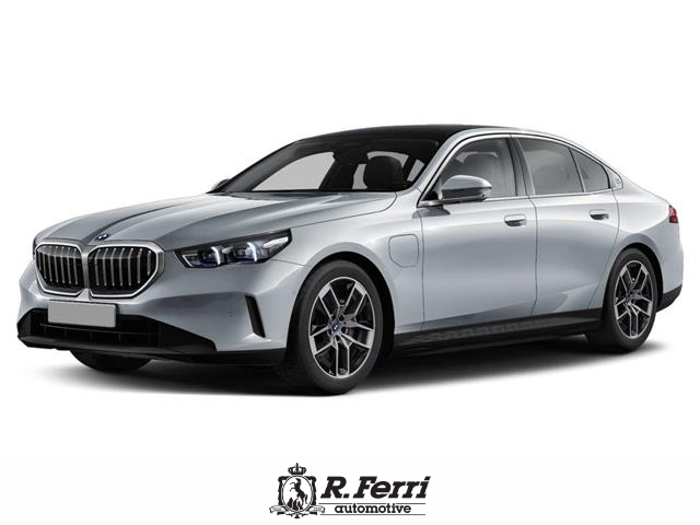 2025 BMW 550e xDrive (Stk: 33721) in Woodbridge - Image 1 of 2