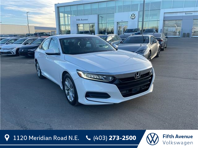 2020 Honda Accord LX 1.5T (Stk: 24754A) in Calgary - Image 1 of 16