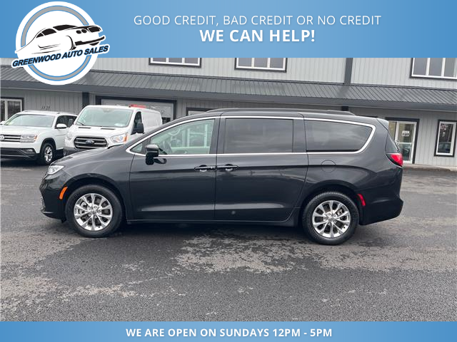 2022 Chrysler Pacifica Touring L (Stk: 22-222639) in Greenwood - Image 1 of 17