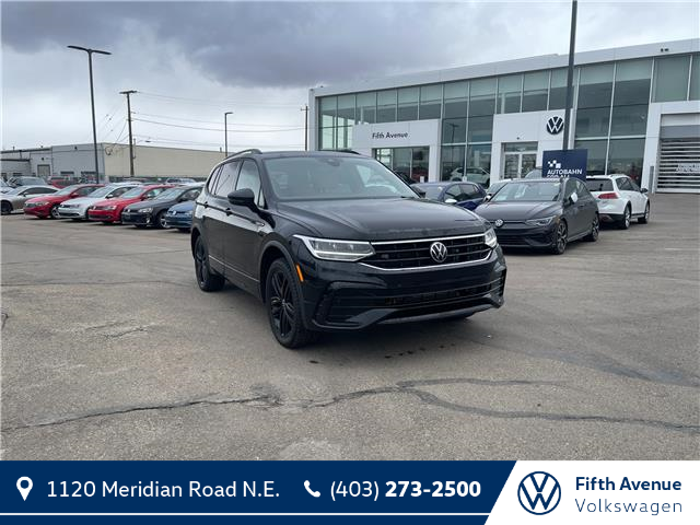 2022 Volkswagen Tiguan Comfortline R-Line Black Edition (Stk: 5090) in Calgary - Image 1 of 18