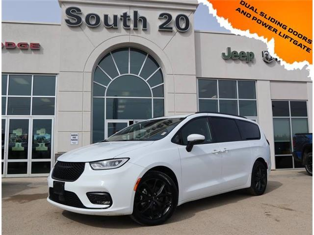 2023 Chrysler Pacifica Touring-L (Stk: F0137) in Humboldt - Image 1 of 29