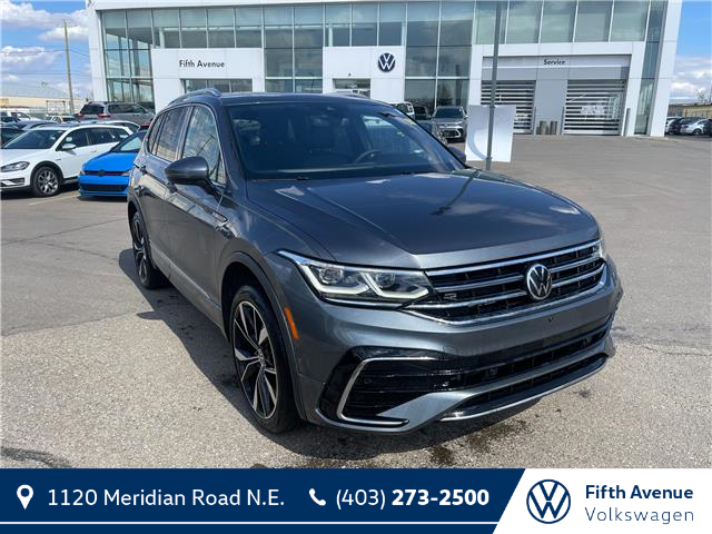 2022 Volkswagen Tiguan Highline R-Line (Stk: 25105A) in Calgary - Image 1 of 12