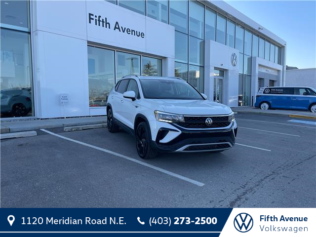 2023 Volkswagen Taos Comfortline (Stk: 25113A) in Calgary - Image 1 of 15