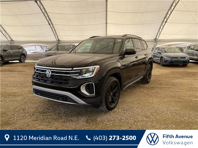 2025 Volkswagen Atlas 2.0 TSI Peak Edition (Stk: 25145) in Calgary - Image 1 of 14