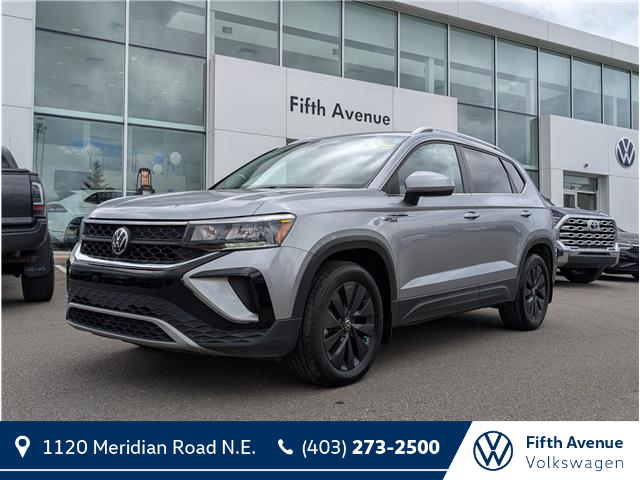 2022 Volkswagen Taos Comfortline (Stk: 25119B) in Calgary - Image 1 of 26
