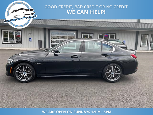 2022 BMW 330e xDrive (Stk: 22-M25938) in Greenwood - Image 1 of 19