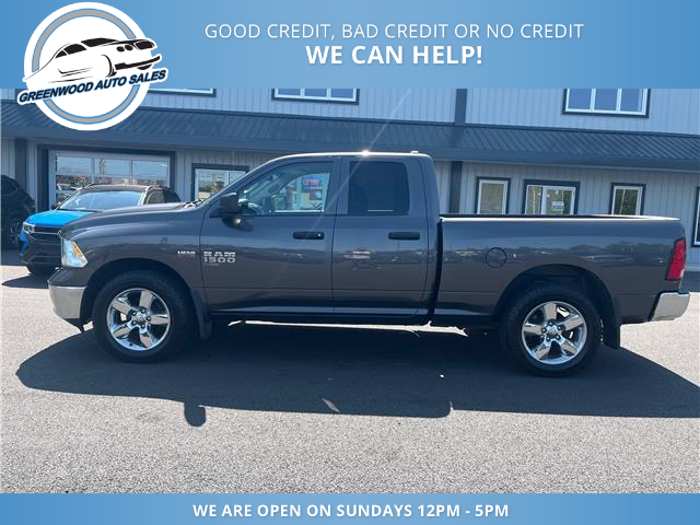 2019 RAM 1500 Classic ST (Stk: 19-635822) in Greenwood - Image 1 of 17